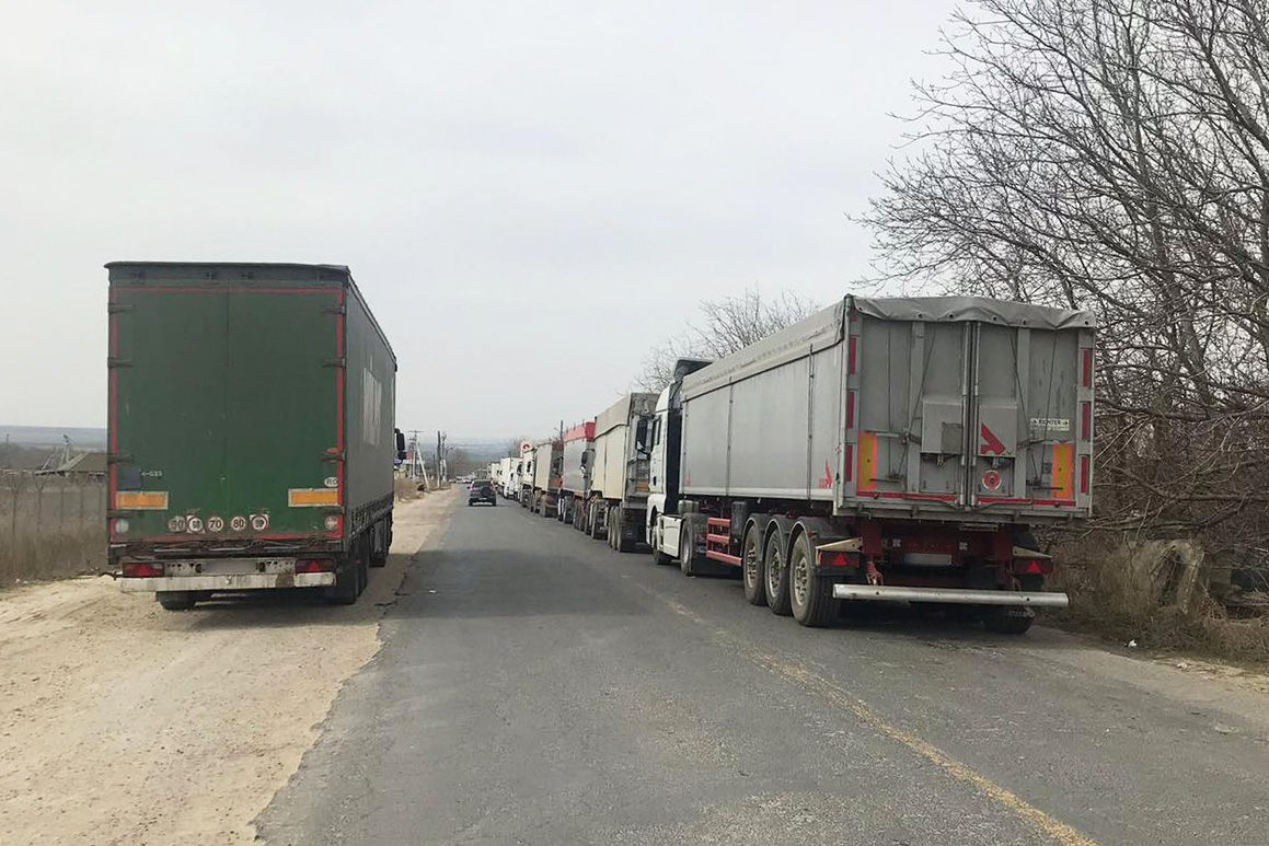 Ceapă netimbrată, depistată şi confiscată în Vama Giurgiulești