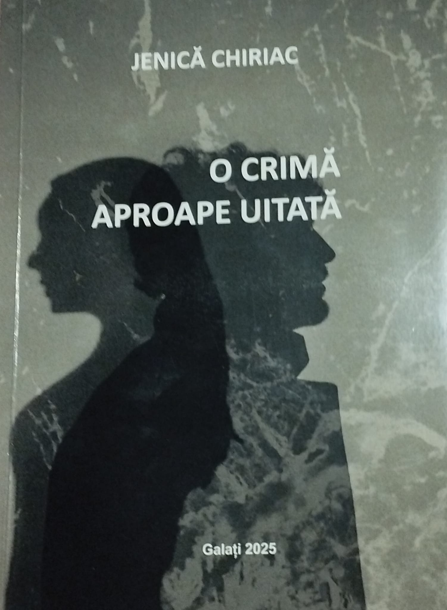 Cu sânge rece scriitoricesc, o poveste polițistă de altădată