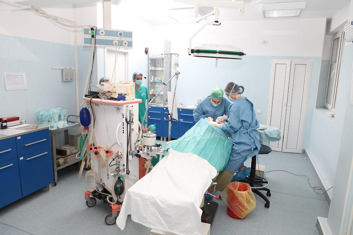 Anchetă în cazul femeii care a ars în sala de operație