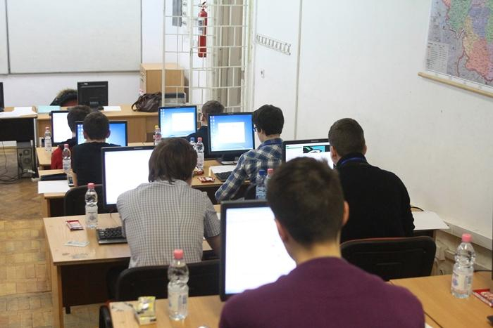 Proba de competenţe digitale, doar pentru unii