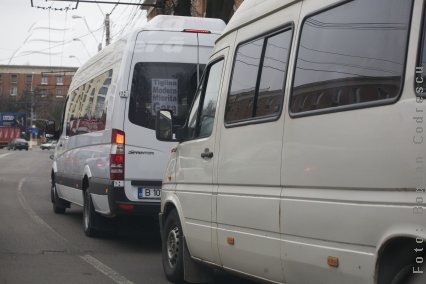 Galaţiul, salvat de microbuze