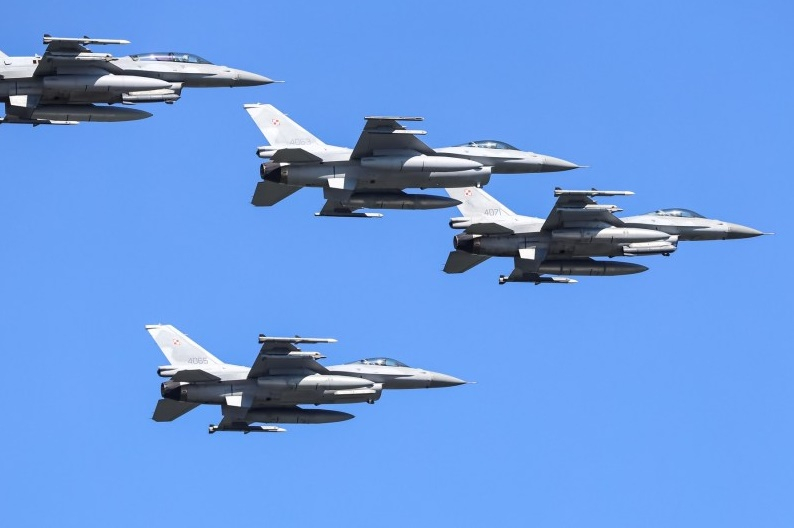 Polonia a doborât, în premieră, drone rusești care au încălcat spațiul aerian al țării