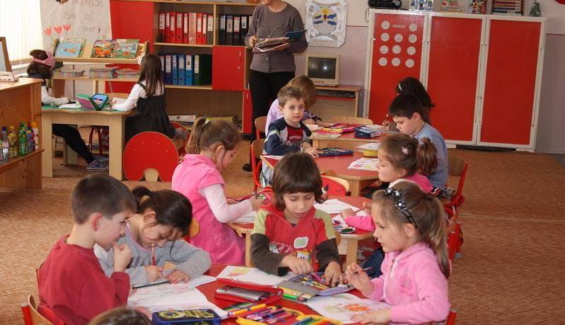 Au început înscrierile la grădiniţe