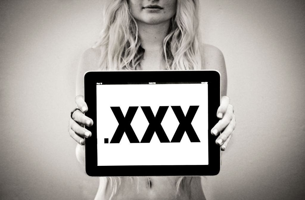 Beneficiul mai puţin cunoscut al PORNOGRAFIEI. Ce fel de FILME EROTICE schimbă modul în care privesc bărbaţii SEXUL