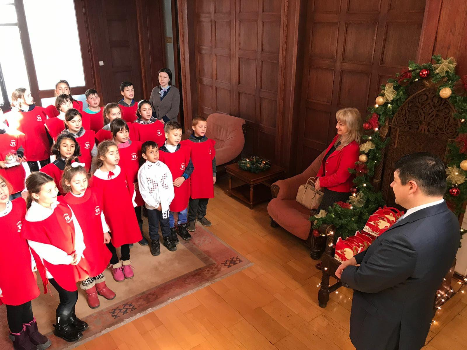 Solidaritate pentru un Crăciun fericit