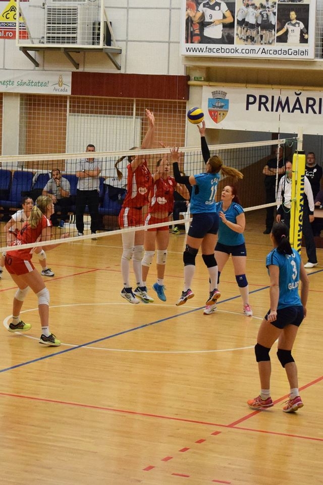 VOLEI Derbi studenţesc Galaţi - Craiova