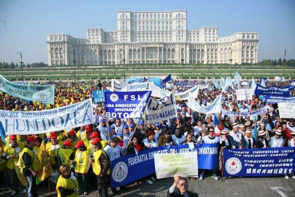 Cadrele didactice amenință cu greva. Simulările şi examenele de Evaluare Națională și Bacalaureat, în pericol