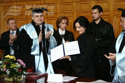 Prof. dr. Elvira Fortunato a primit cea mai înaltă distincţie academică