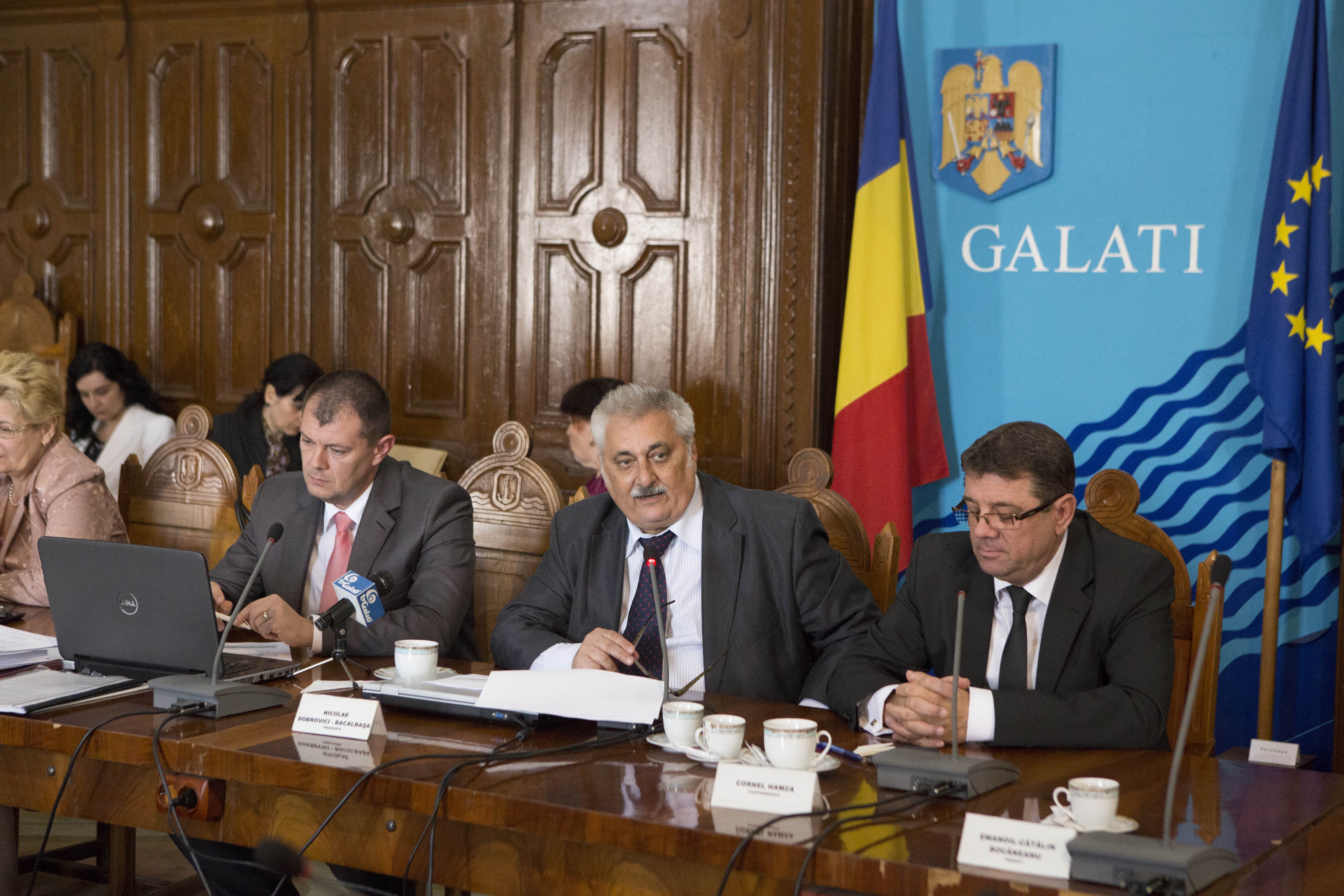 "Un fel de tragi-comedie"/ Bugetul judeţului, de trei ori mai mic decât cel al oraşului