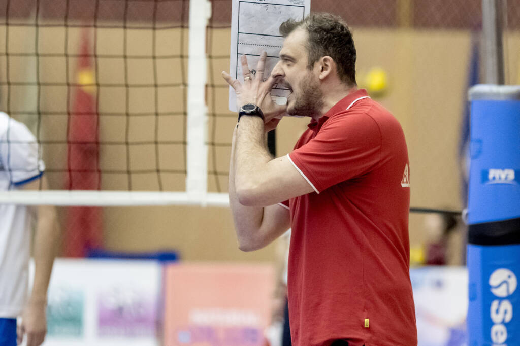 Voleibaliştii „tricolori”, în două campanii internaţionale. Şase gălăţeni în lotul României