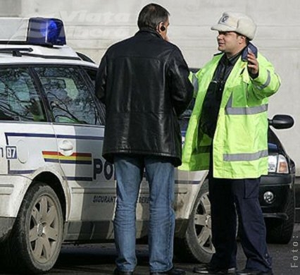 Dublă infracţiune, la volan