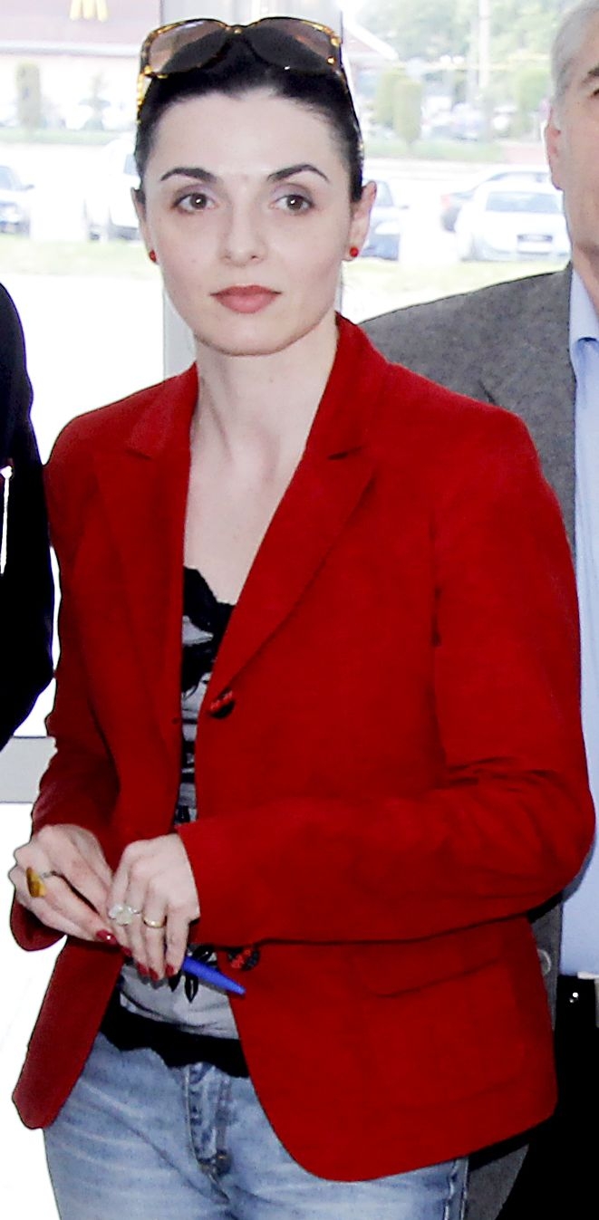 Politică de weekend/ O femeie, la cârma Consiliului Local