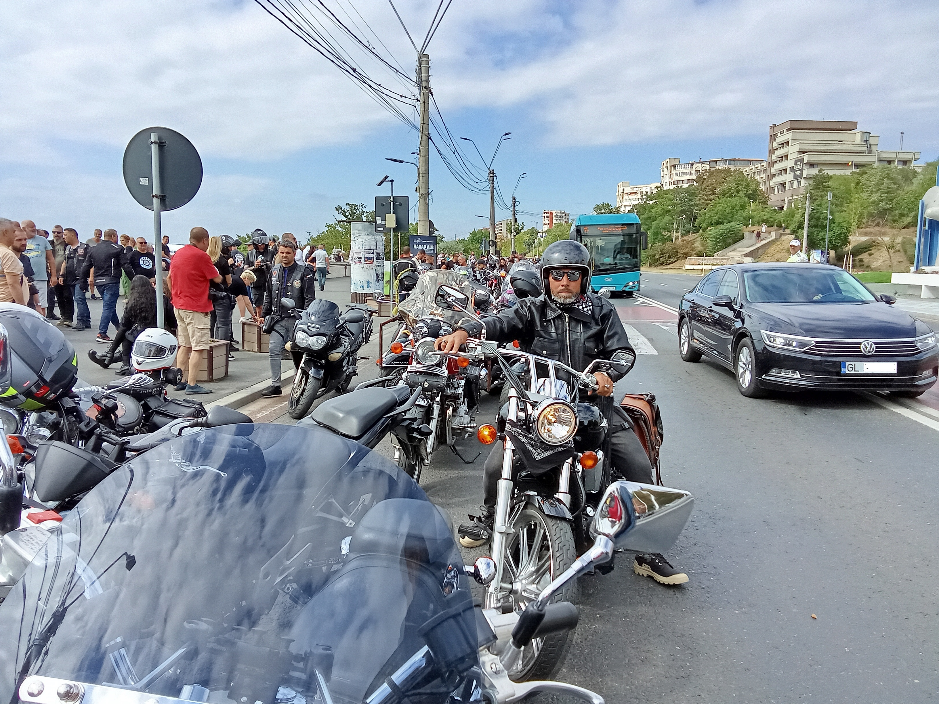 Parada moto a făcut oraşul să vibreze (FOTO şi VIDEO)