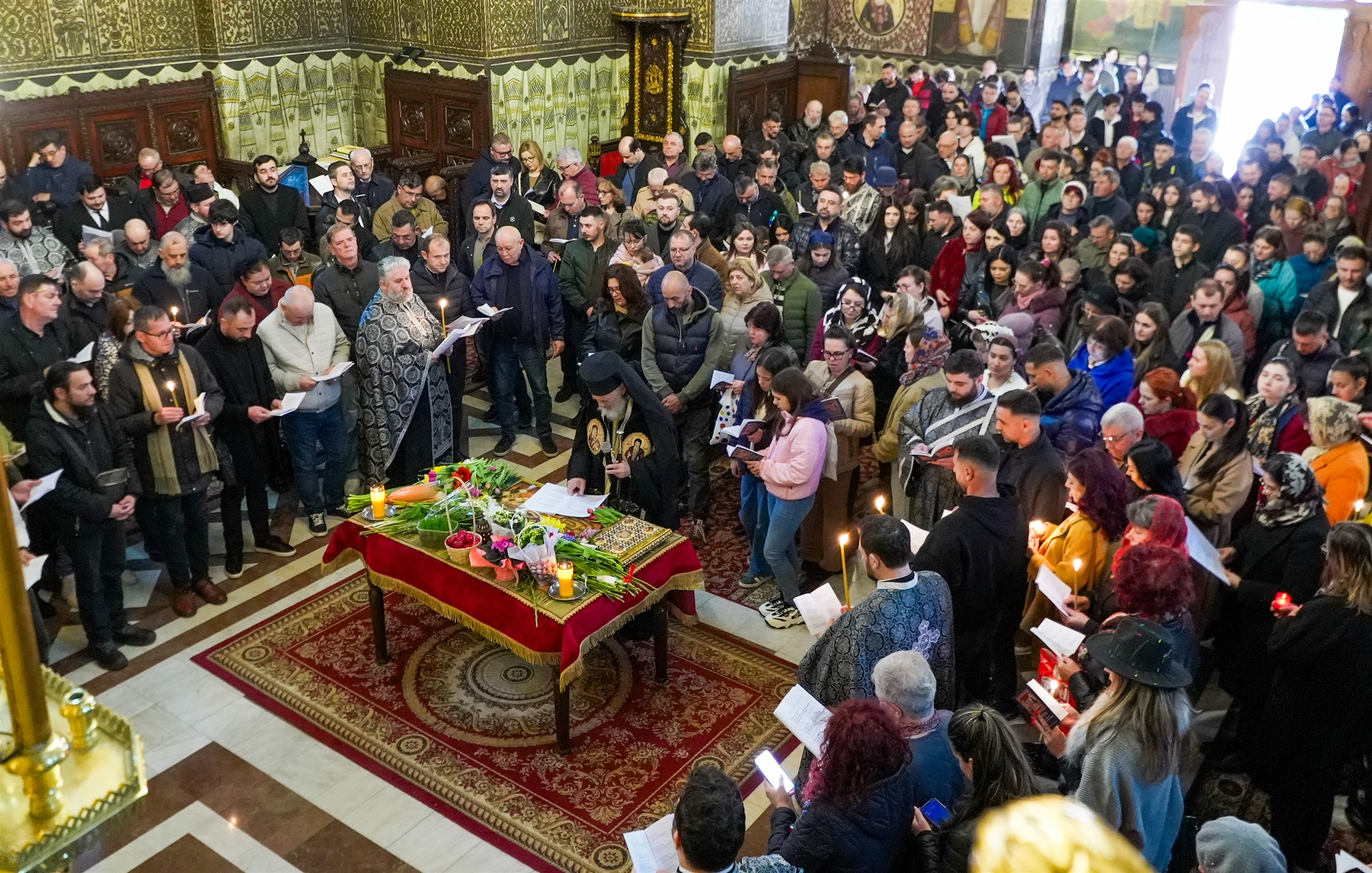 Prohodul Domnului la Catedrala arhiepiscopală din Galaţi