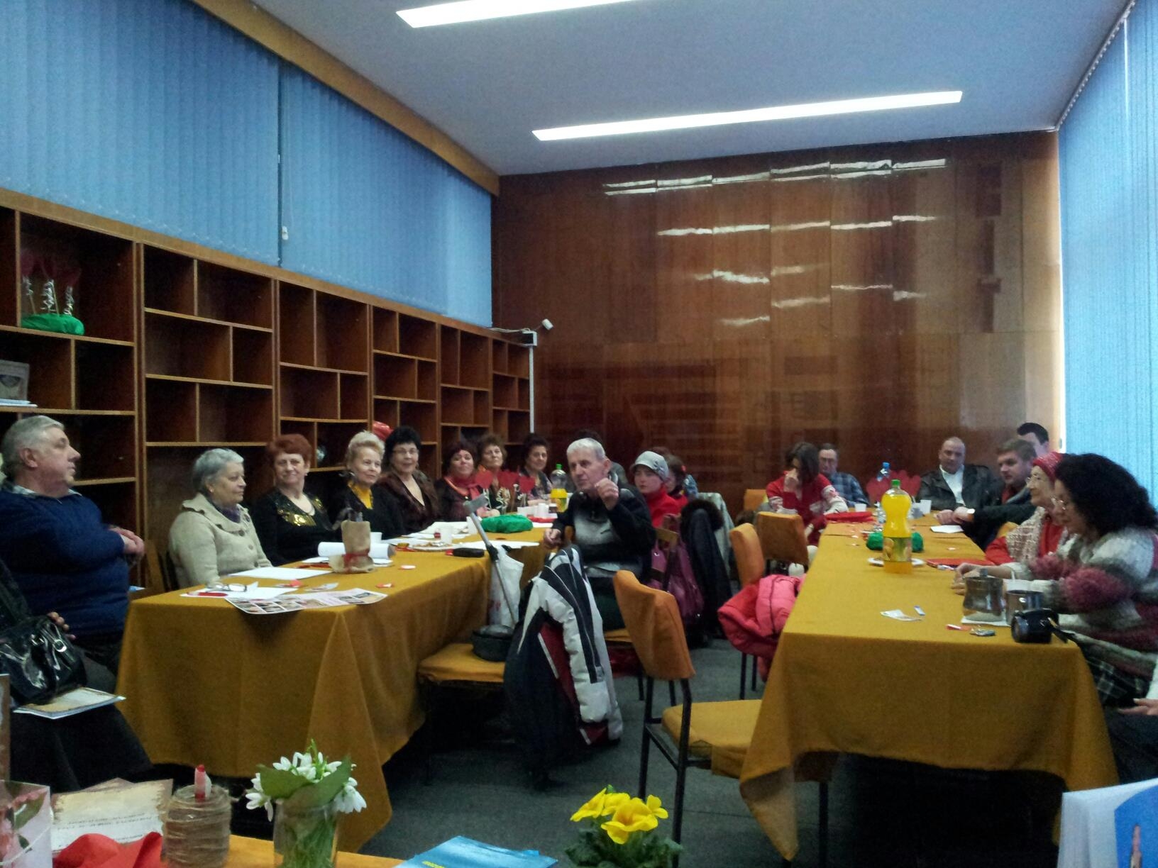 Cafea cu gust de iubire. Clubul Seniorilor la Cenaclul „Ion Chiric”