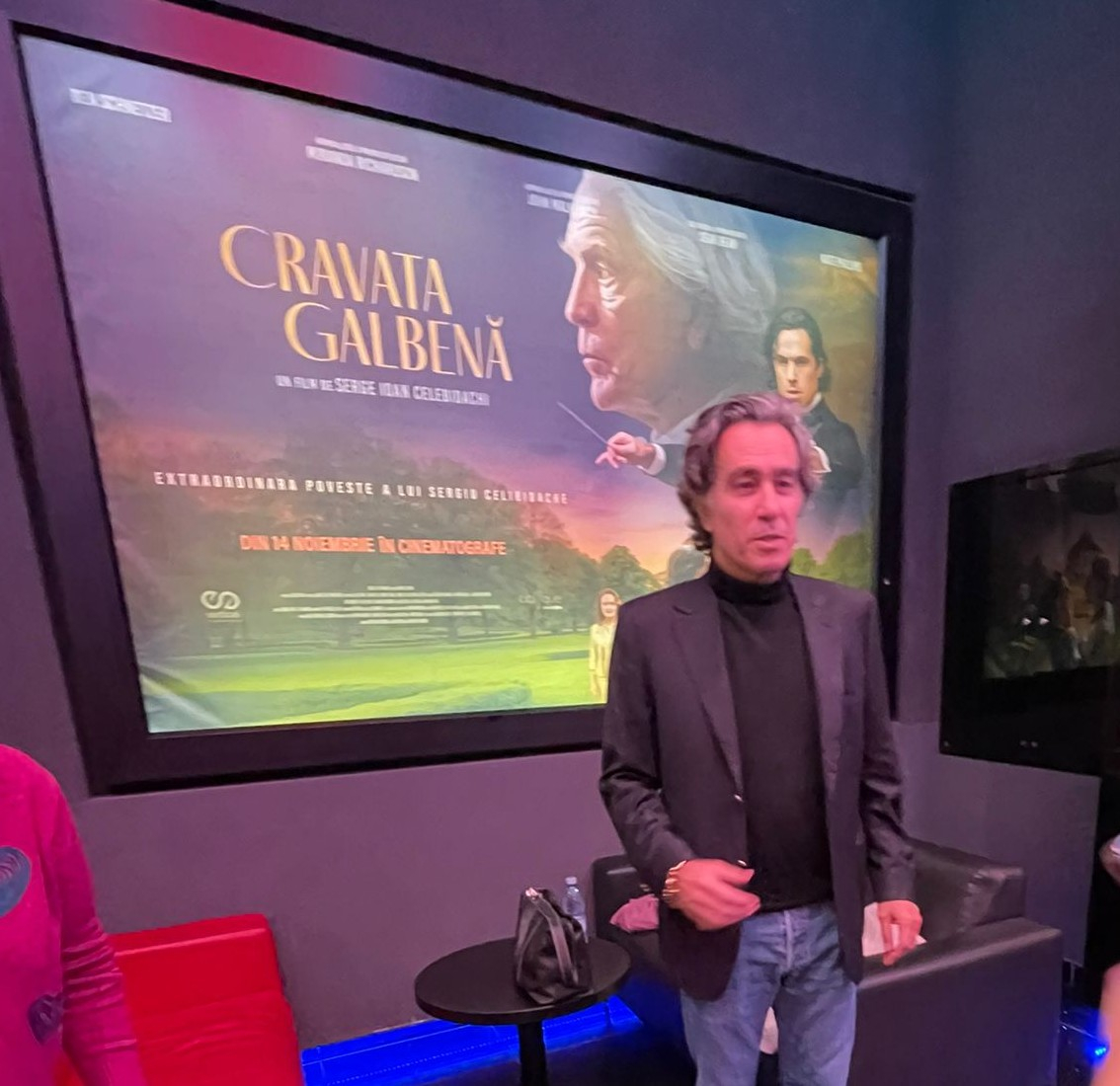 Opinii. „Cravata galbenă” și nașterea unui fiu