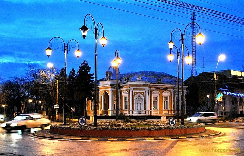 Tecuciul își modernizează iluminatul public