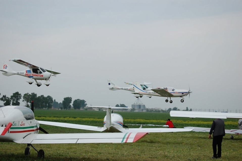 Gălăţeni, poftiţi la mitingul aviatic!