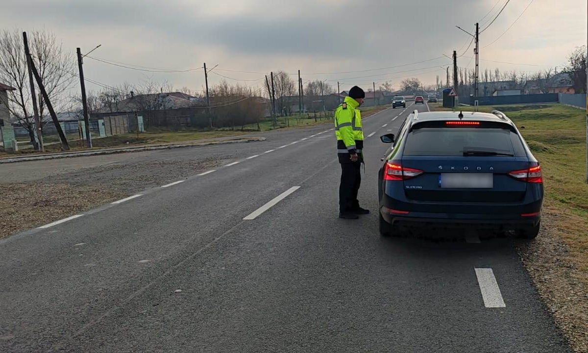 Pseudo-șofer depistat în trafic