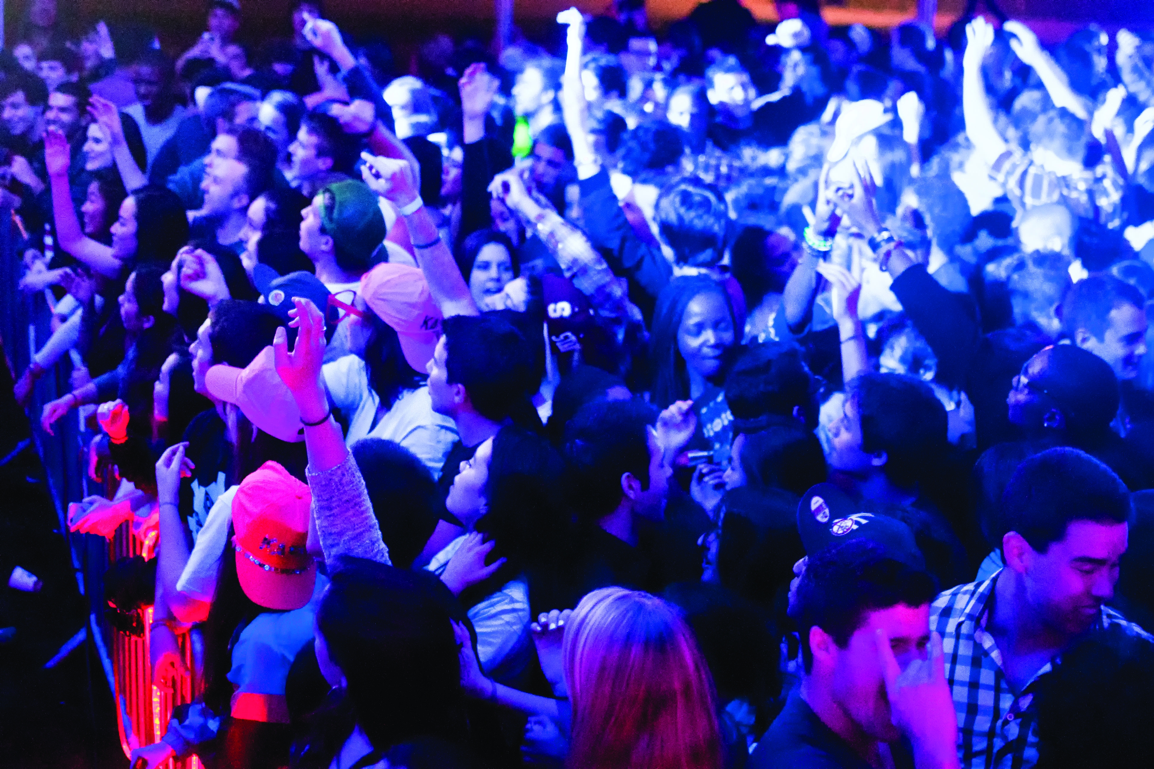 Unde şi cum TE POŢI DISTRA în weekend