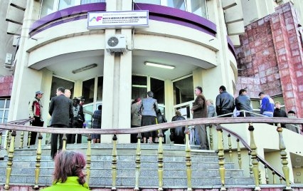 Greva invizibilă a funcţionarilor publici din Galaţi