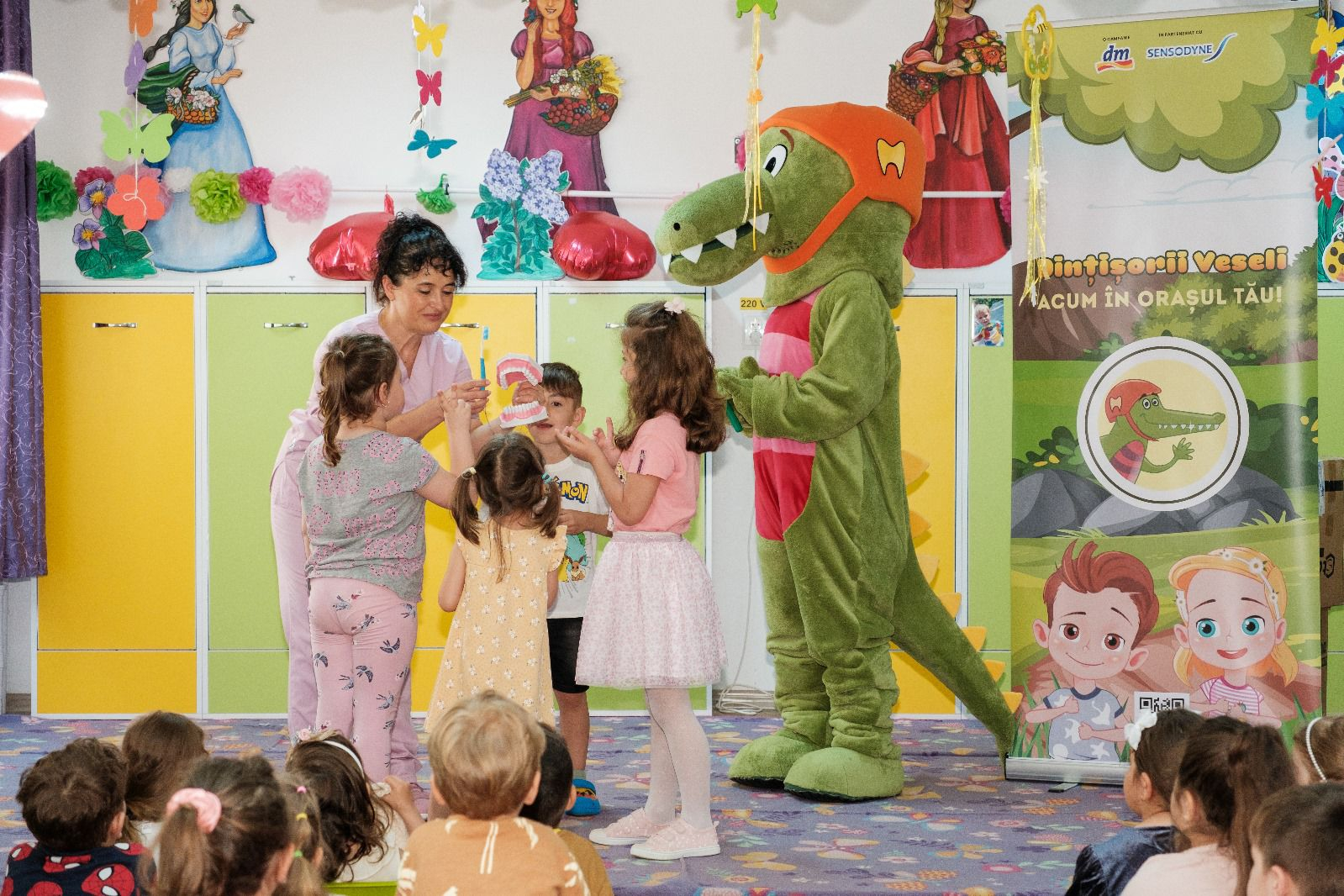 Campania „Dințișorii veseli” a ajuns și la Galați