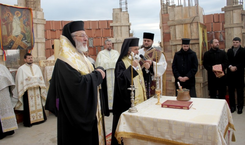 Pe Colina Tirighina-Bărboşi, renaşte o istorie de 2.000 de ani / Mormântul lui Innocens, la temelia unei biserici