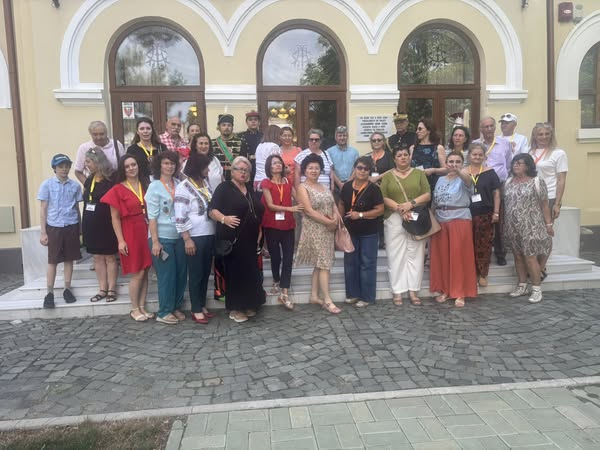 Zeci de învățători, profesori și educatori, la Galaţi