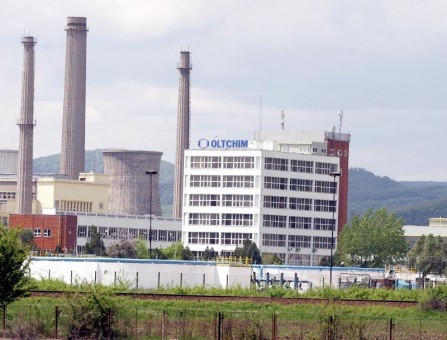 Firma Chimcomplex vrea să preia creanţa Electrica la Oltchim