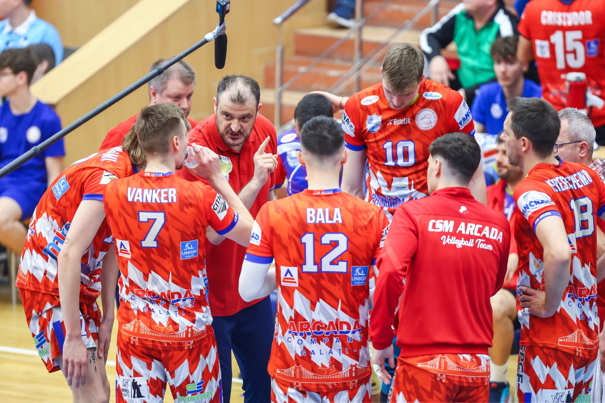 Volei, baschet, futsal şi fotbal - reperele acestui weekend în sportul gălățean