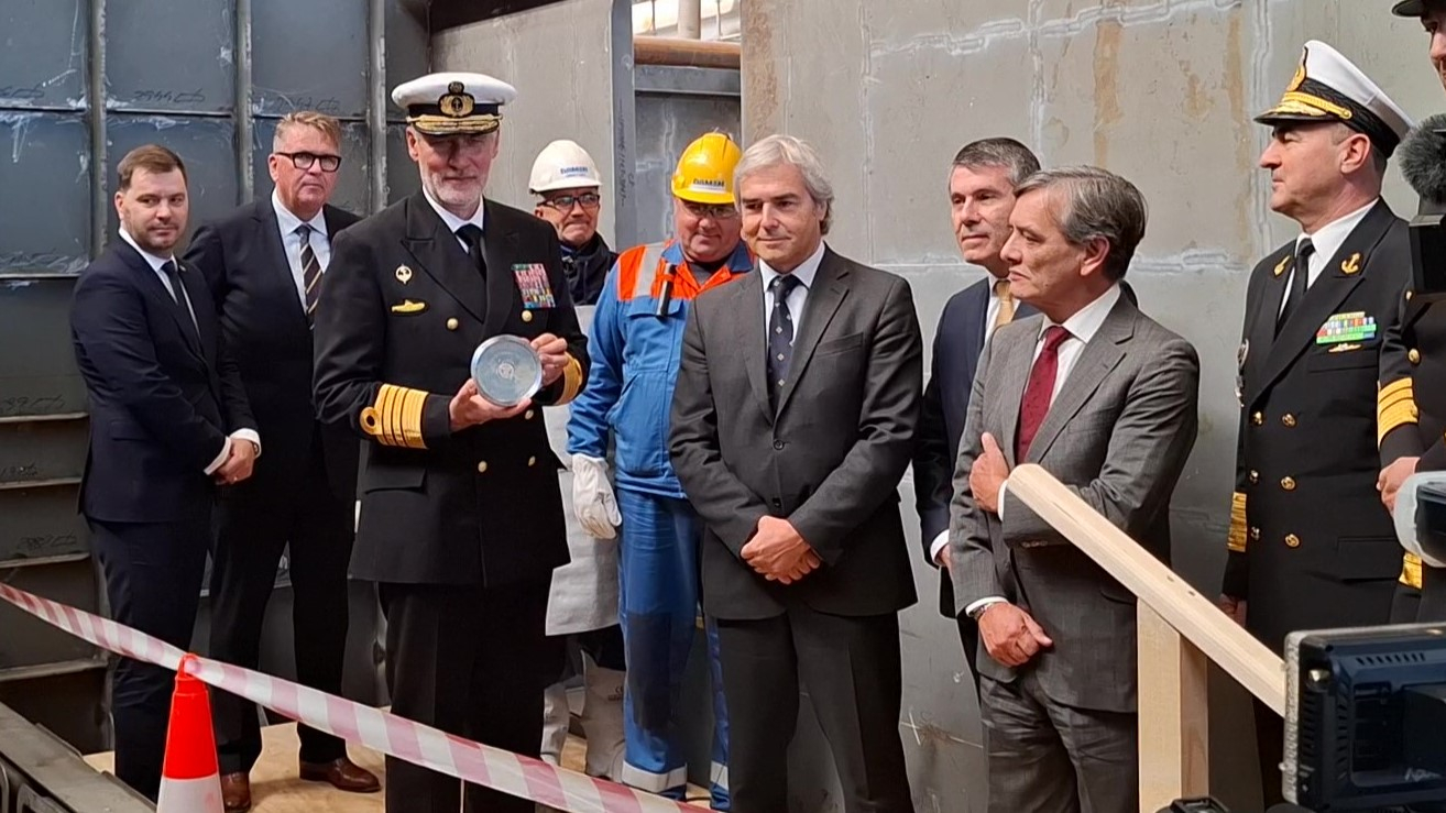 La Galați a început construirea primului „portavion de drone” din lume! (FOTO și VIDEOREPORTAJ)