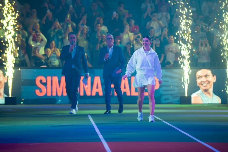 Lacrimi şi emoţie la meciul oficial de retragere al Simonei Halep