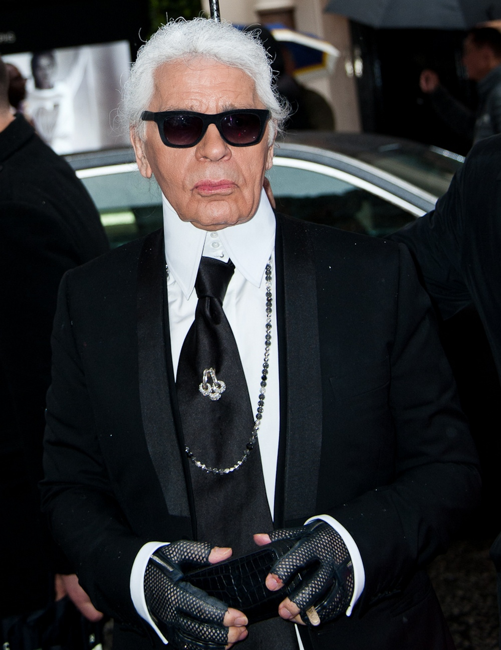 Oameni de seamă. Karl Lagerfeld, excentric star al modei