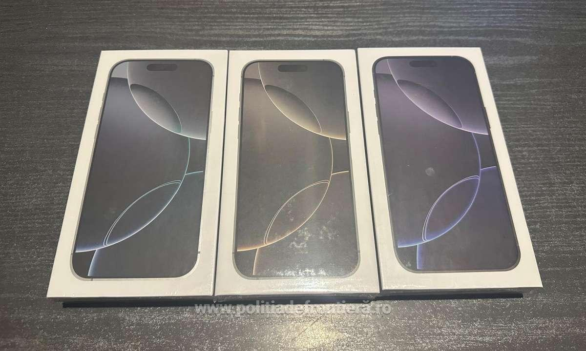 Sute de telefoane contrafăcute pregătite pentru a fi vândute în România