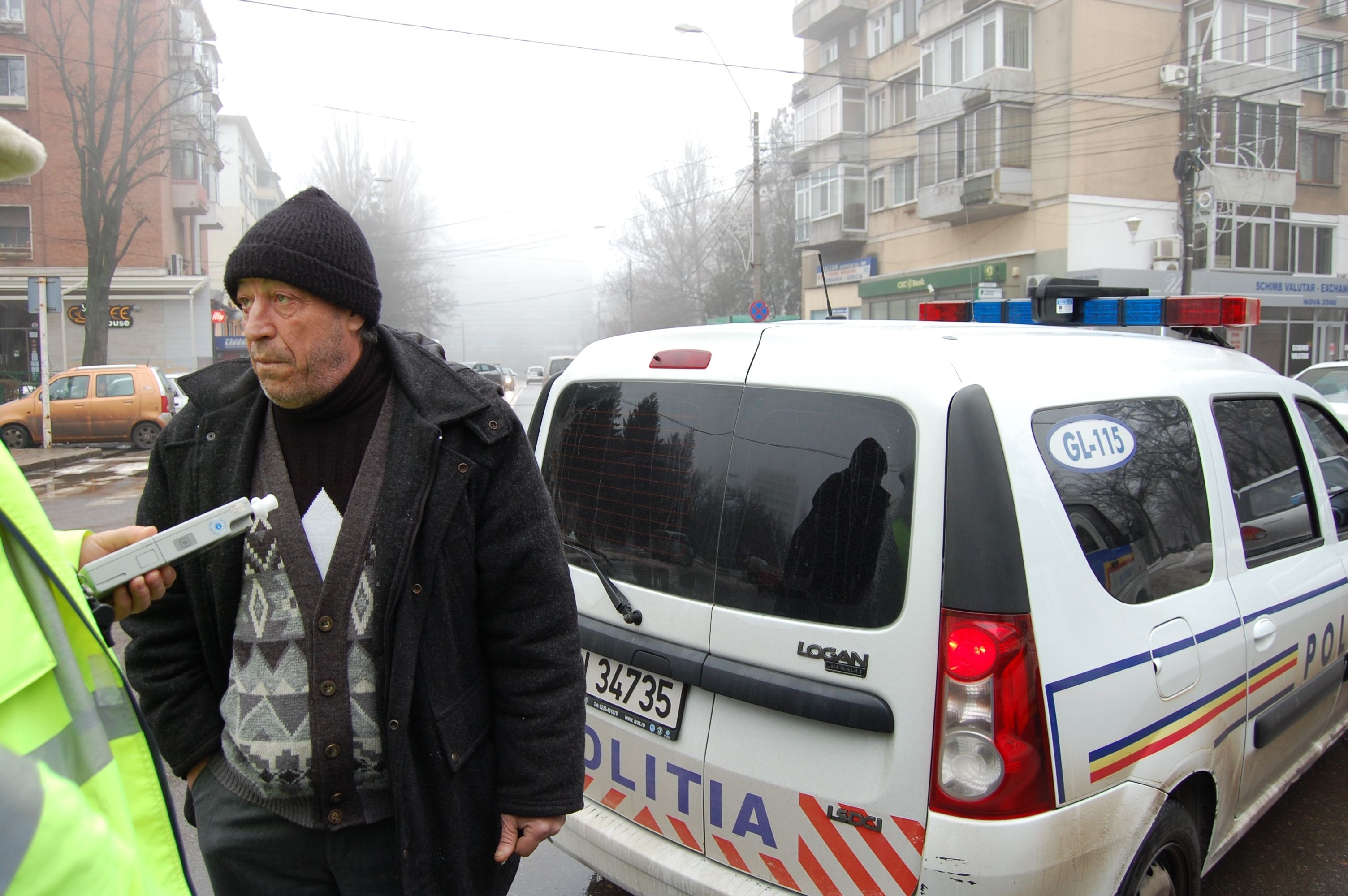 Taximetrist prins băut la volan (VIDEO)