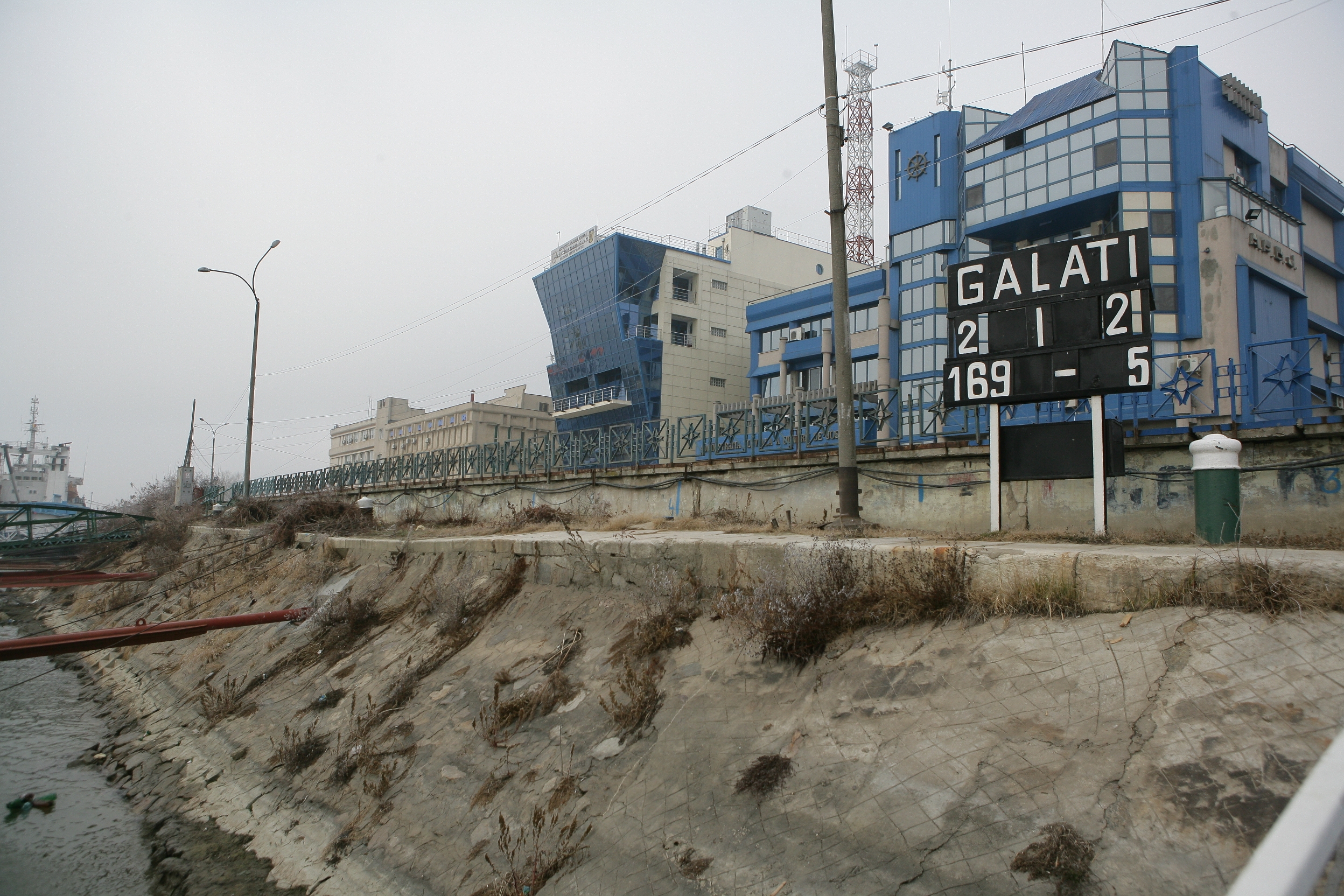 Cote scăzute - Dunărea, la „piciorul broaştei”