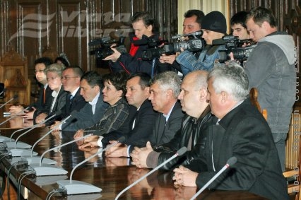 Ce fac aleşii Galaţiului în Legislativul ţării? 