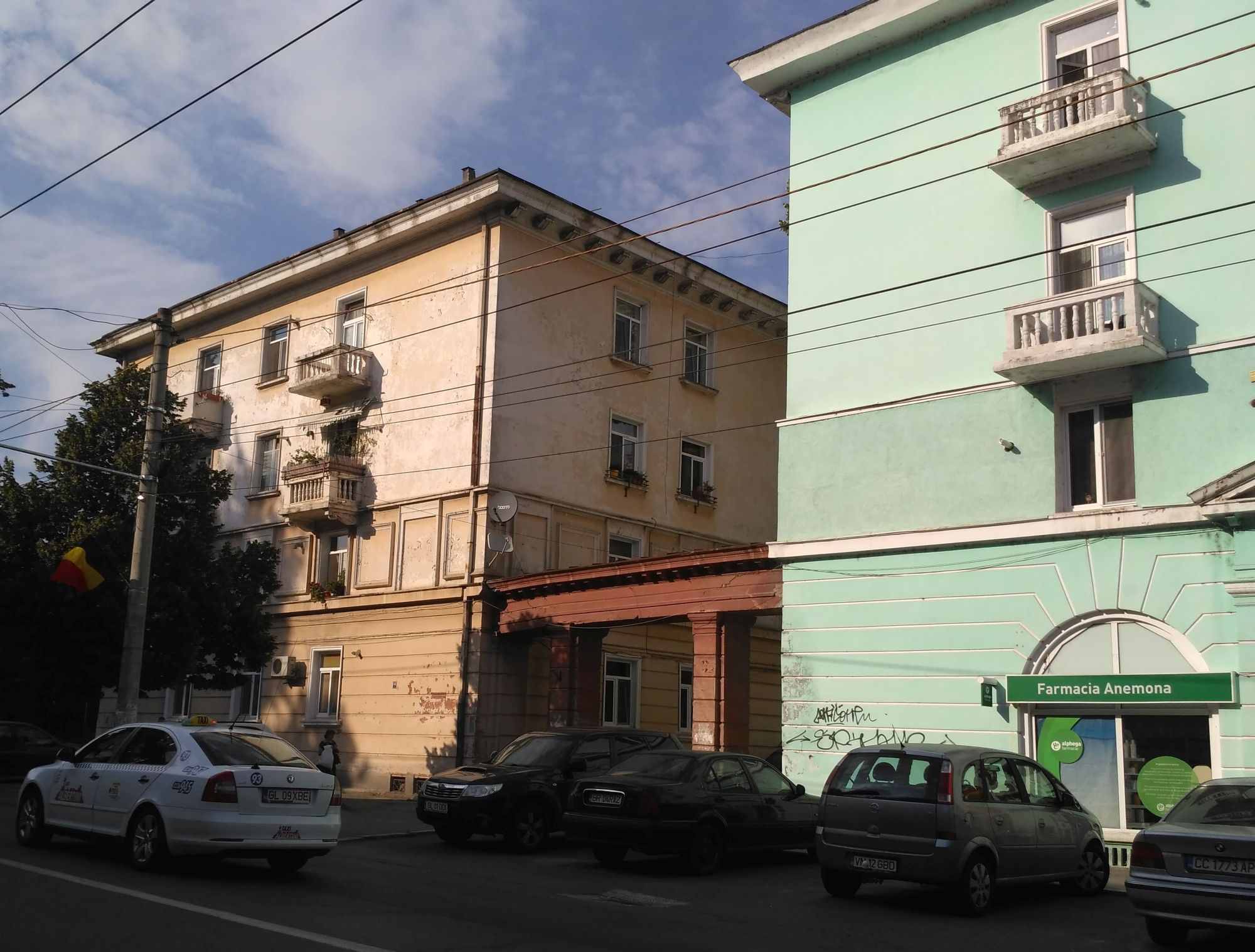 Primul bloc din Galaţi declarat ”neîngrijit” şi supraimpozitat cu 500 la sută (FOTO)