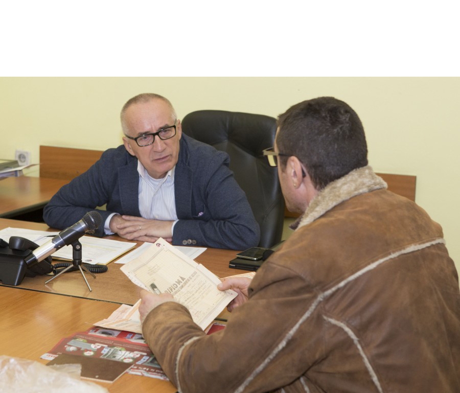 PREMIERĂ la Primăria Galaţi: Edilul Marius Stan ţine AUDIENŢE (FOTO)