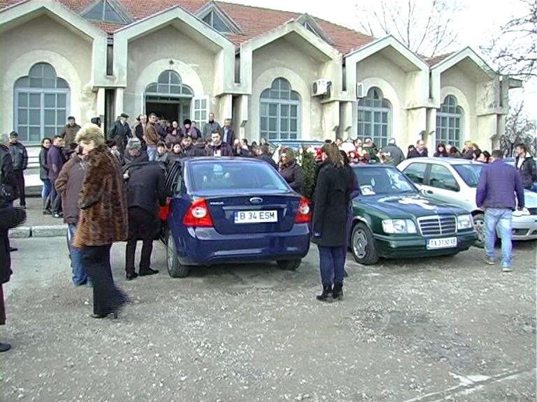 Durere fără margini. Ştefana Lazăr a fost condusă pe ultimul drum