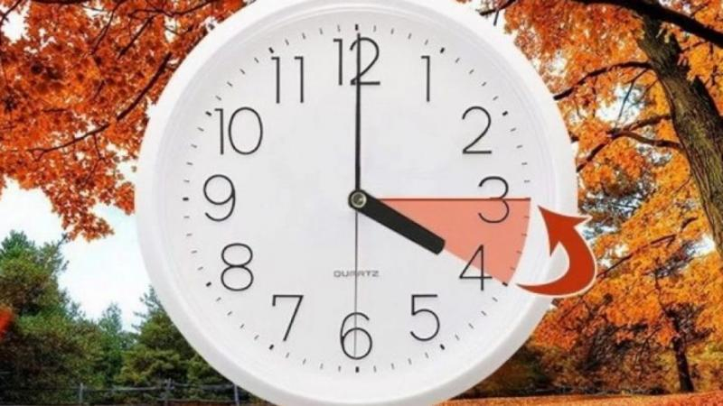 Se schimbă ora, trenurile stau