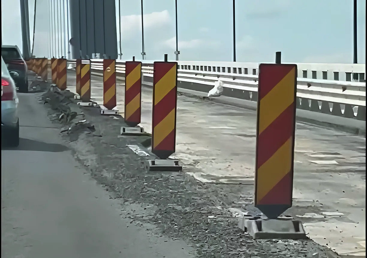 „Blestemul” bacului de la Galați a lovit podul de la Brăila