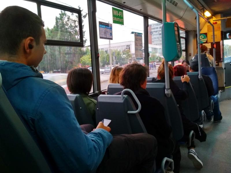 Gălățenii, nemulțumiți de autobuzele vechi de pe trasee