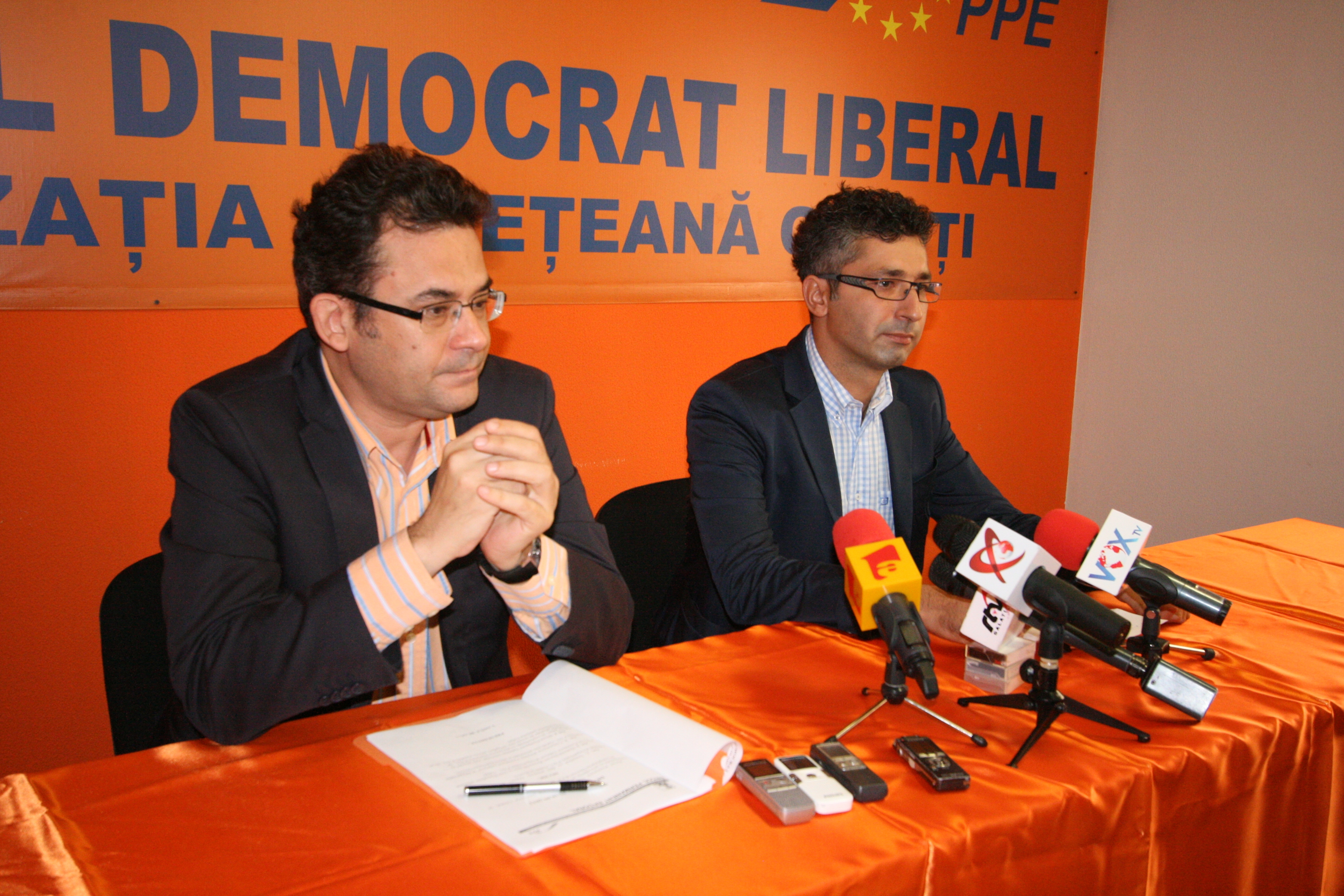 Prima ieşire la rampă: Resmeriţă, Ciumacenco şi „noul PDL”