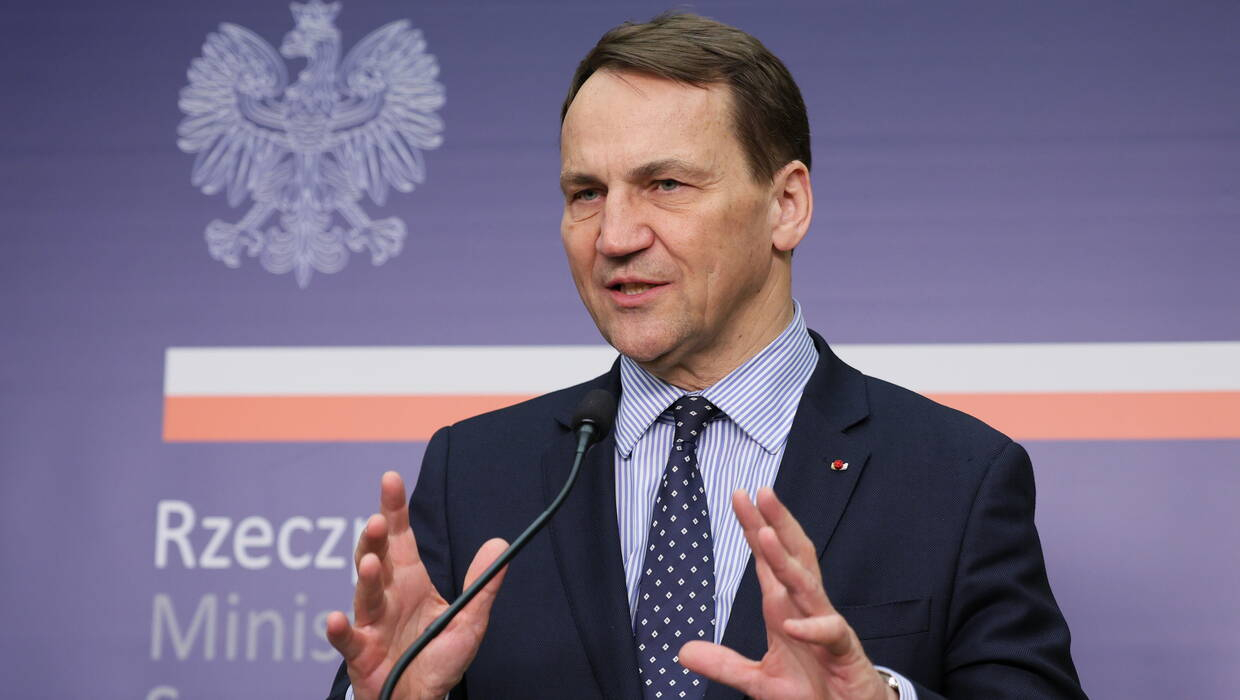 Polonia ia în calcul doborârea rachelor rusești în Ucraina