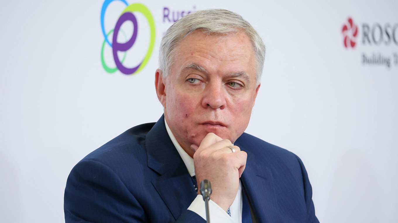 Încă un rus important a căzut de la etaj