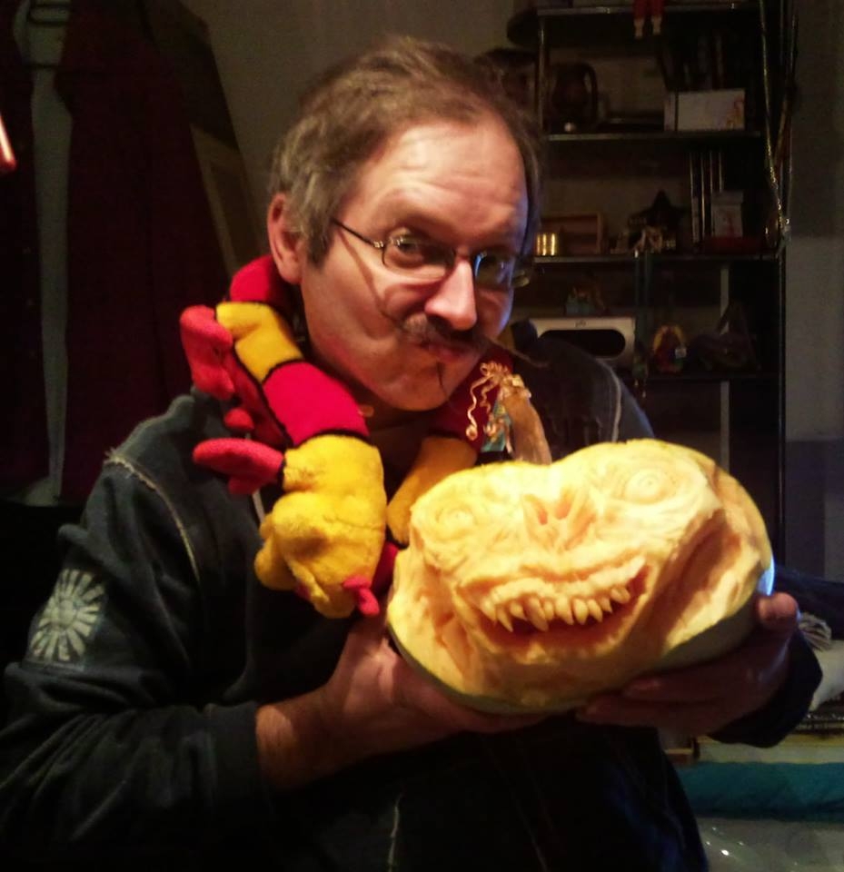 (FOTO) Gălăţeanul care dă viaţă bostanului de HALLOWEEN