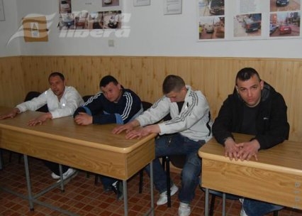 Cuţite zburătoare pe Ionel Fernic