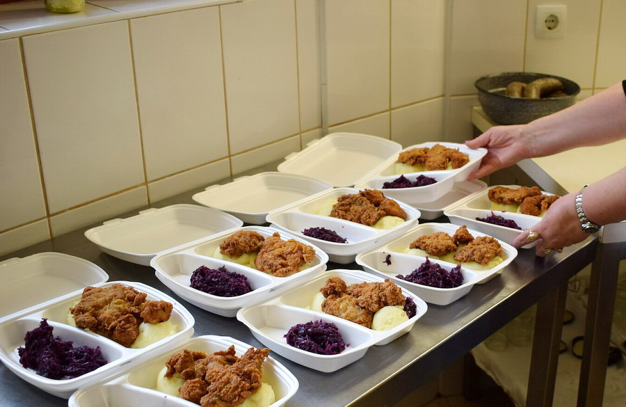 Acuzații de discriminare în Programul „Masă sănătoasă” din şcoli. Câte instituţii de învăţământ din judeţ sunt incluse anul acesta