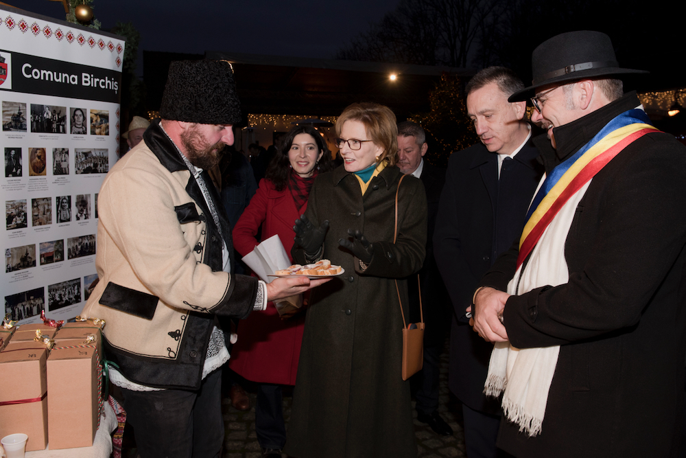 La Castelul Săvârșin, primul Târg de Crăciun